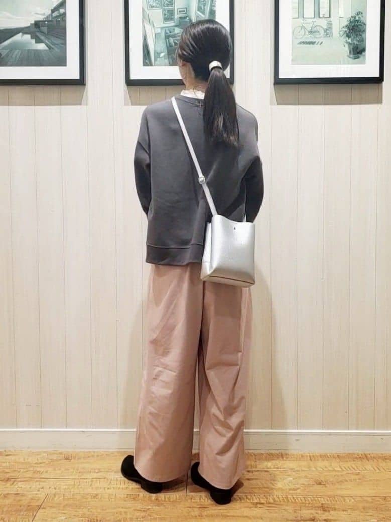 なっちゃんさんの「SHOO･LA･RUE｜◆【S-LL】衿レースハイネックリブトップス」を使ったコーディネート