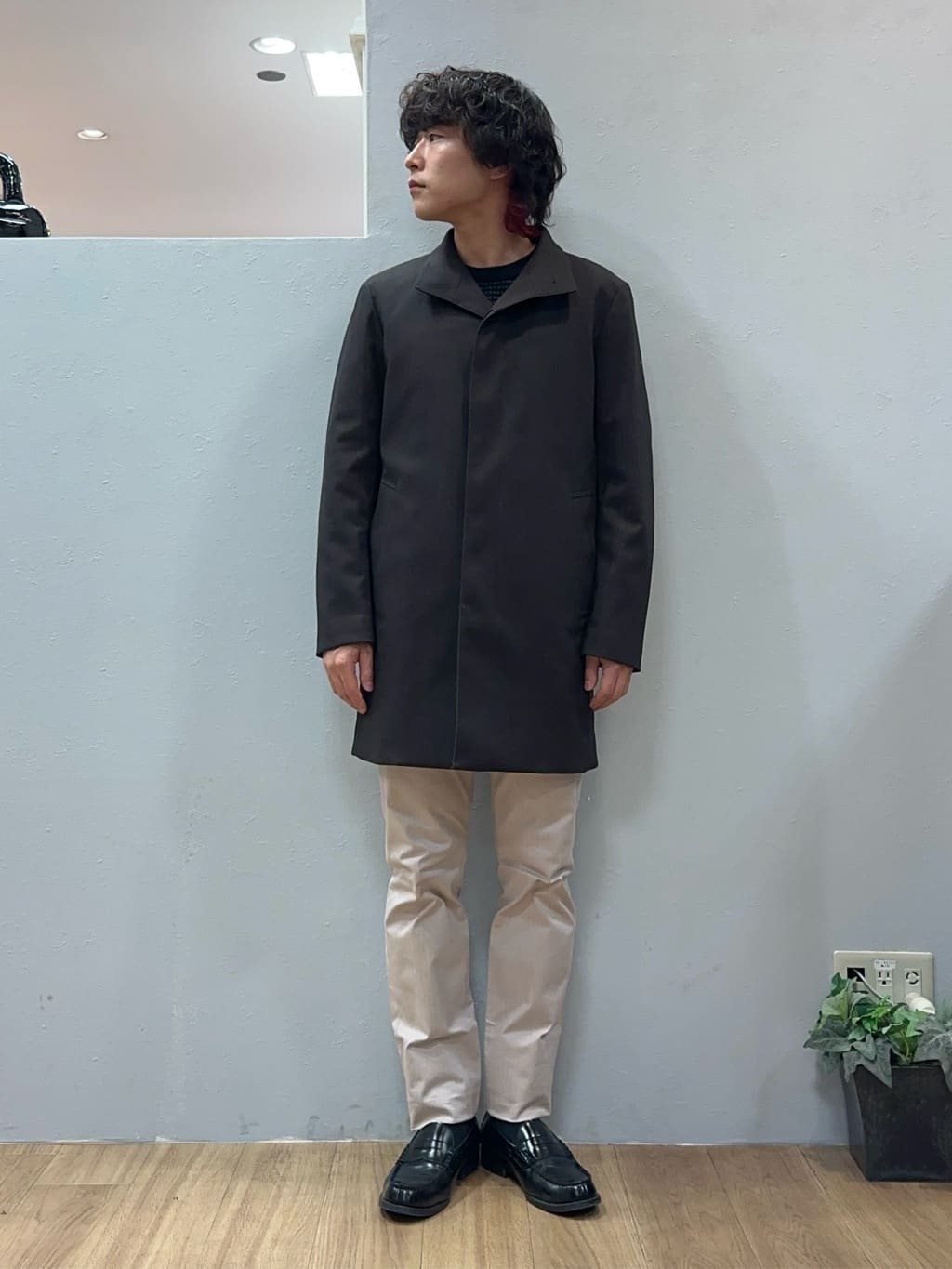 Uさんの「TAKEO KIKUCHI｜【全7サイズ&times;8色展開！】トップマルチヘリンボン パンツ」を使ったコーディネート