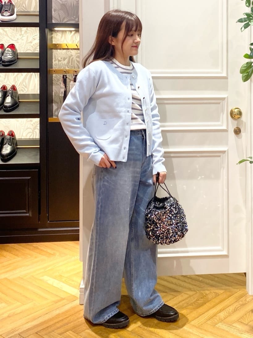 c.wさんの「DRESSTERIOR｜ヴィンテージ加工ワイドデニムパンツ」を使ったコーディネート