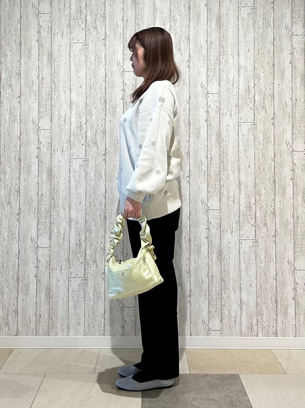 yokoさんの「SHOO･LA･RUE｜◆【高レビュー/洗える/美脚シルエット】ソフトスティックパンツ」を使ったコーディネート
