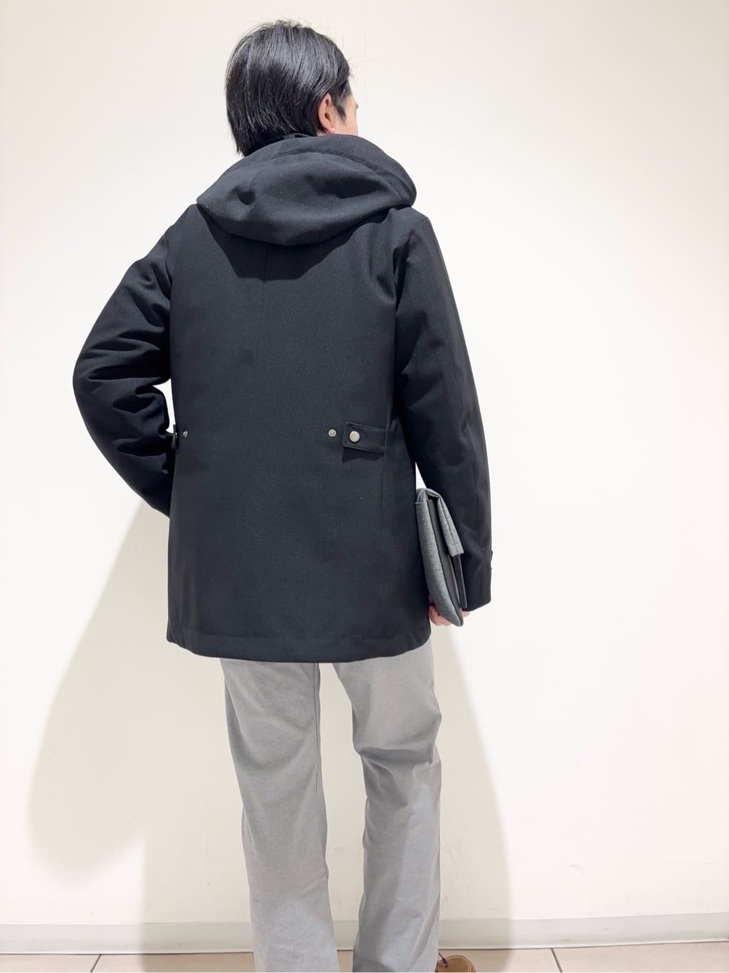 及川さんの「TAKEO KIKUCHI｜【Made in JAPAN】播州織 ストレッチ パンツ」を使ったコーディネート