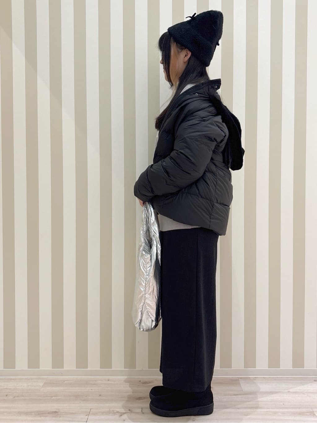 まろんさんの「SHOO･LA･RUE｜◆【洗える/ちくちくしにくい/静電気軽減】スウェットライク ロゴニット」を使ったコーディネート