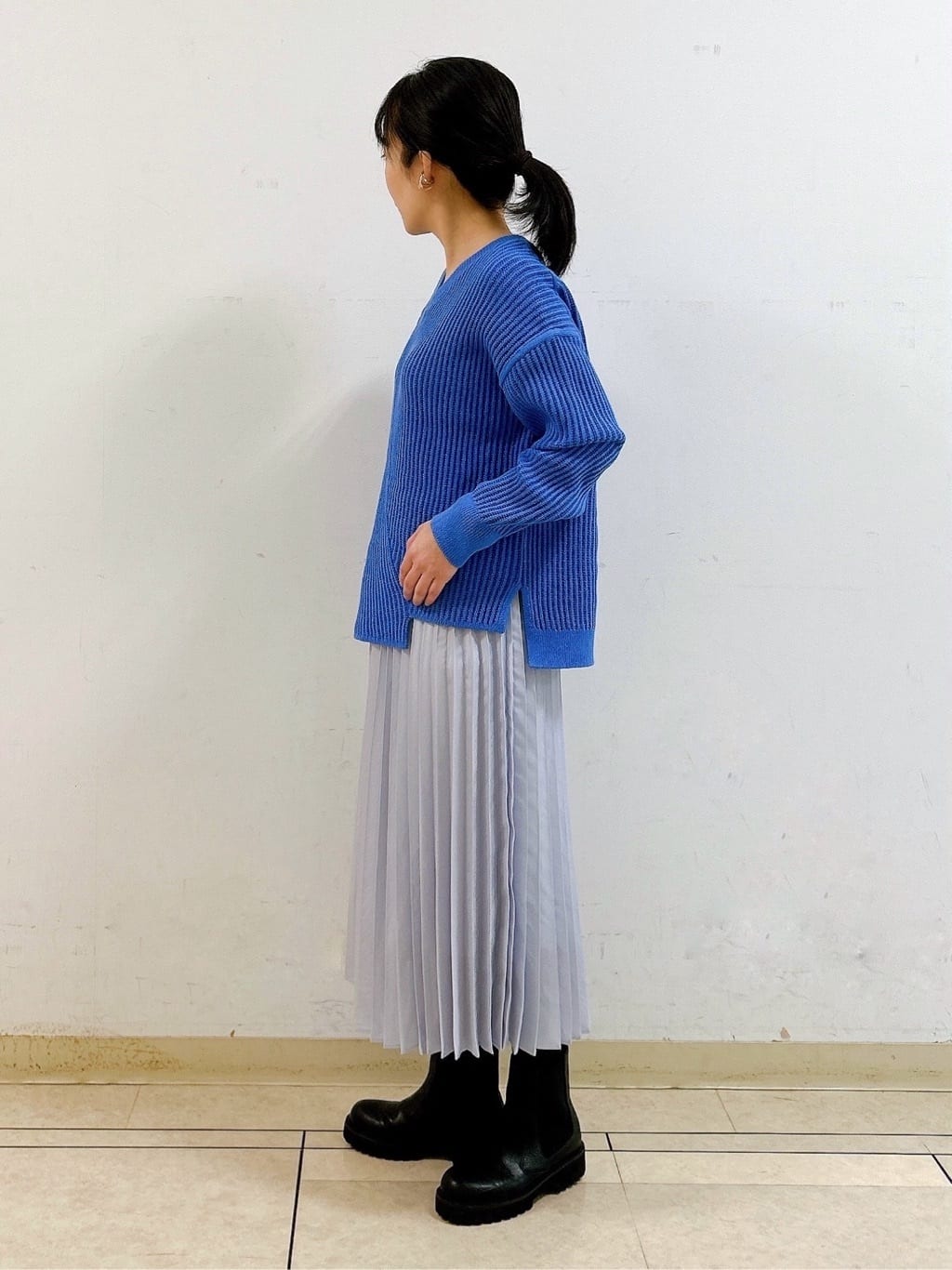 hattoriさんの「INDIVI｜◆【洗える／コットン混】アシメデザインニット」を使ったコーディネート
