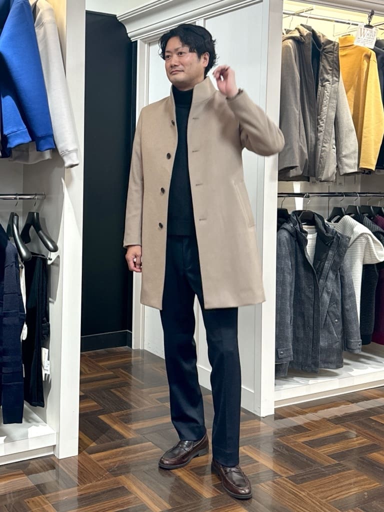 晃さんの「TAKEO KIKUCHI｜【ウールカシミヤブレンド】ビーバー調 スタンドカラー コート」を使ったコーディネート