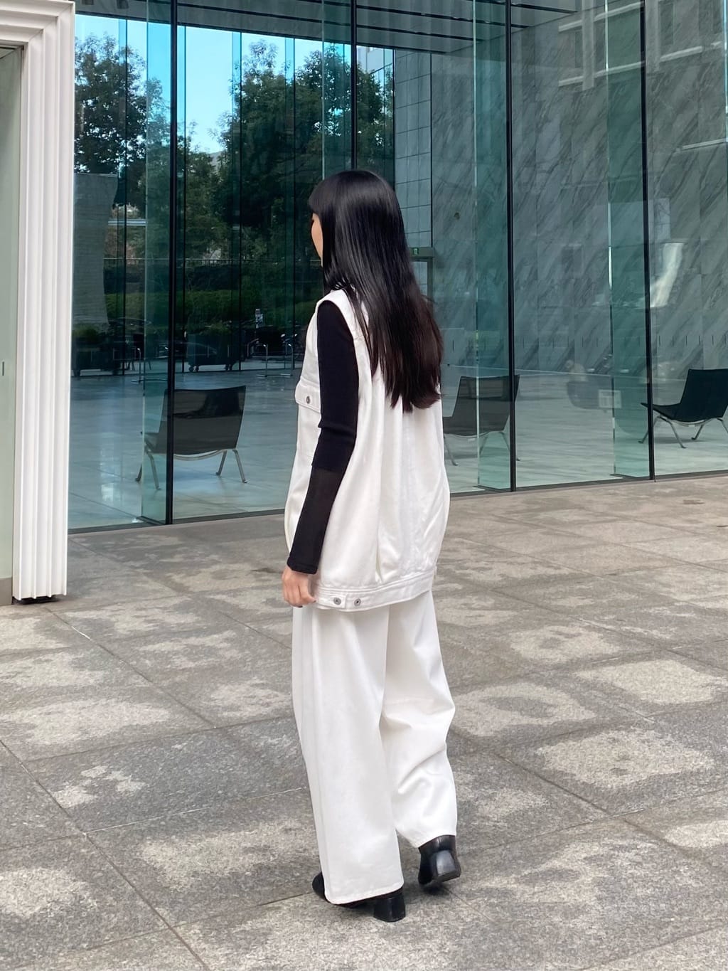 rinaさんの「INDIVI｜ハイウエストカーブデニム」を使ったコーディネート