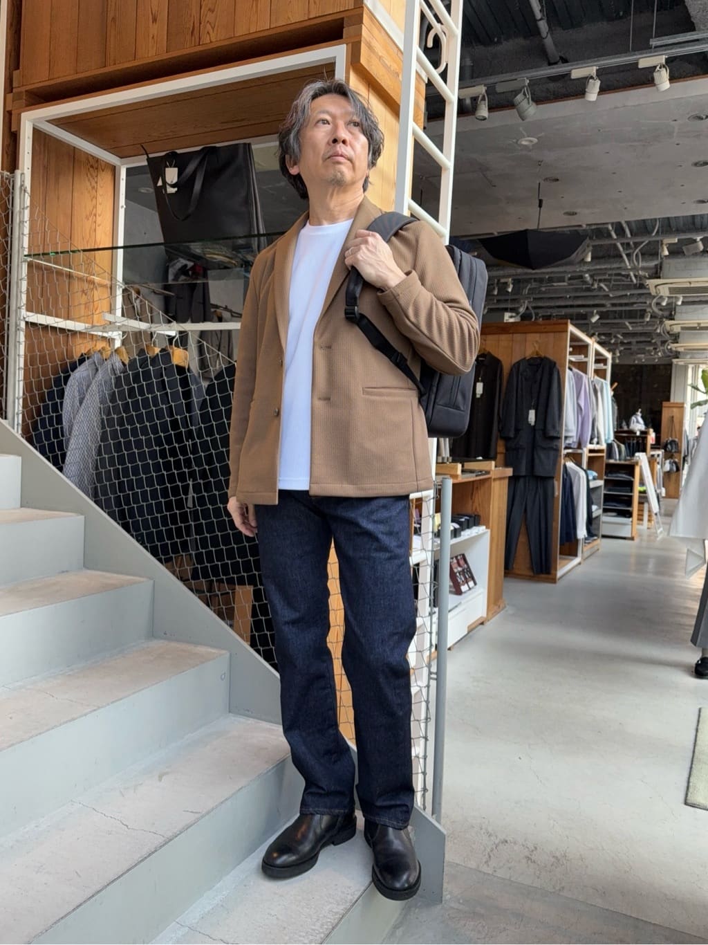 デザイナーTAKEman さんの「TAKEO KIKUCHI｜【モンスターストレッチ】日本製 ワンウォッシュ デニムパンツ」を使ったコーディネート