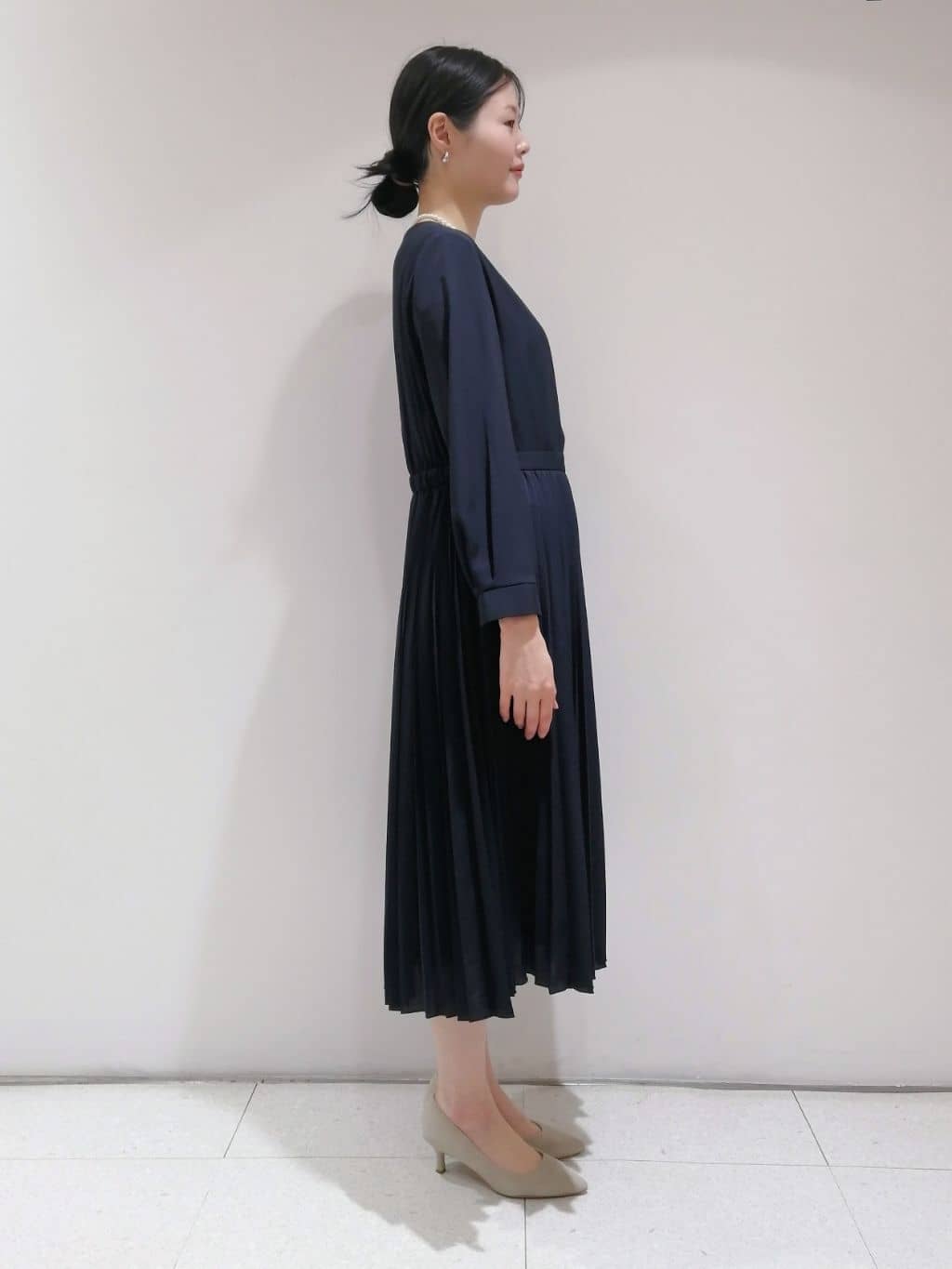 ayanoさんの「INDIVI｜◆【洗える】スタイルUPプリーツワンピース」を使ったコーディネート