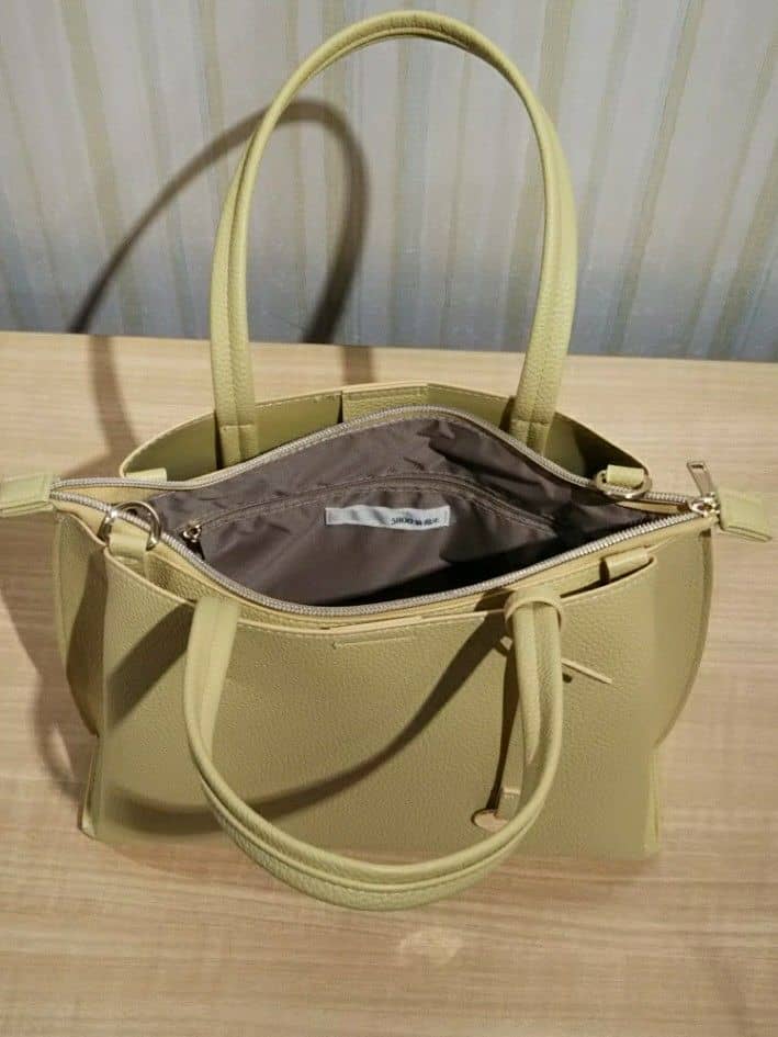 shimaさんの「SHOO･LA･RUE｜◆【ポーチ付き】使い勝手の良い Wフェイスショルダーバッグ」を使ったコーディネート