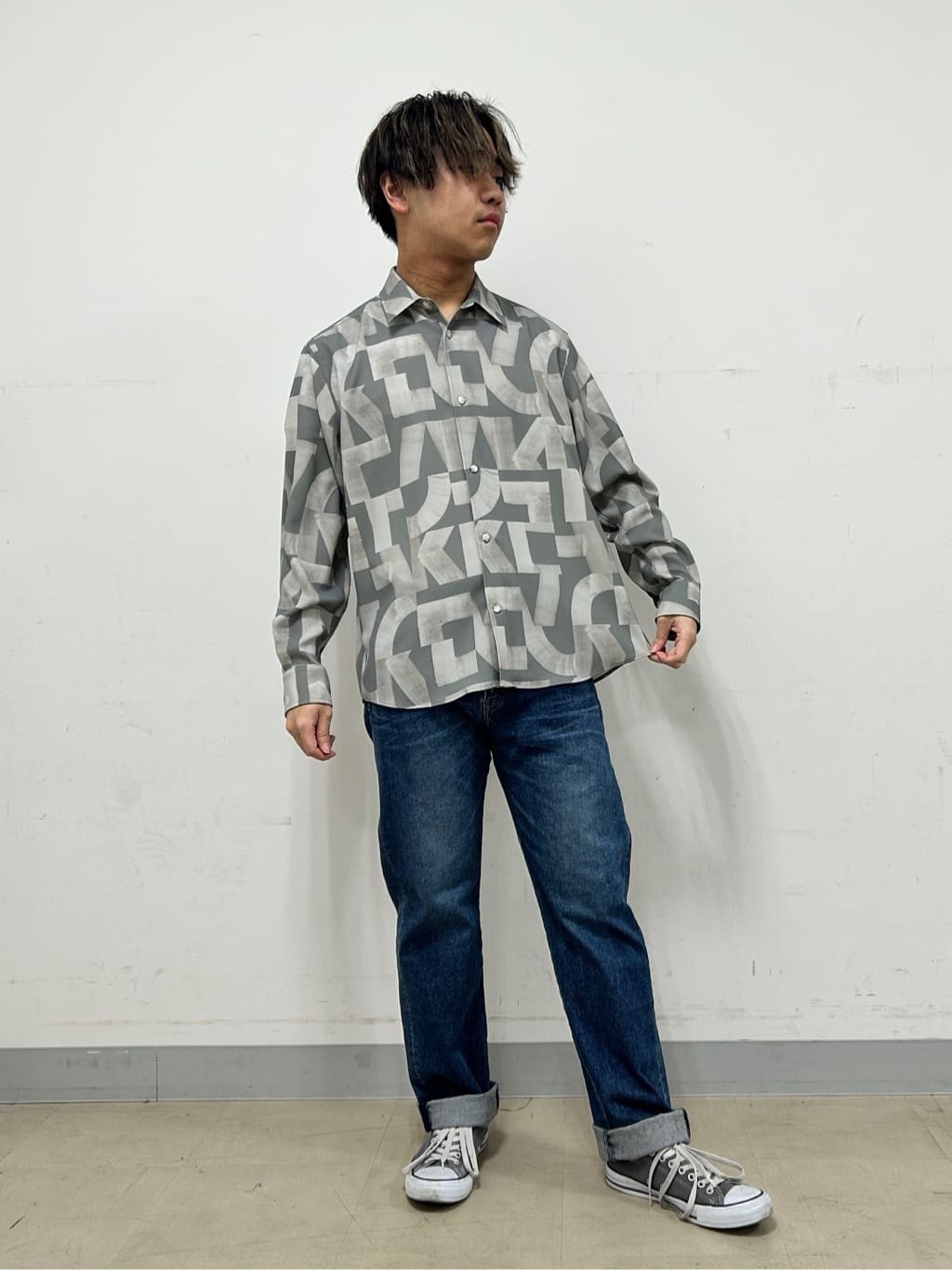 Hiroさんの「TAKEO KIKUCHI｜【モンスターストレッチ】日本製 ウォッシュド デニムパンツ」を使ったコーディネート