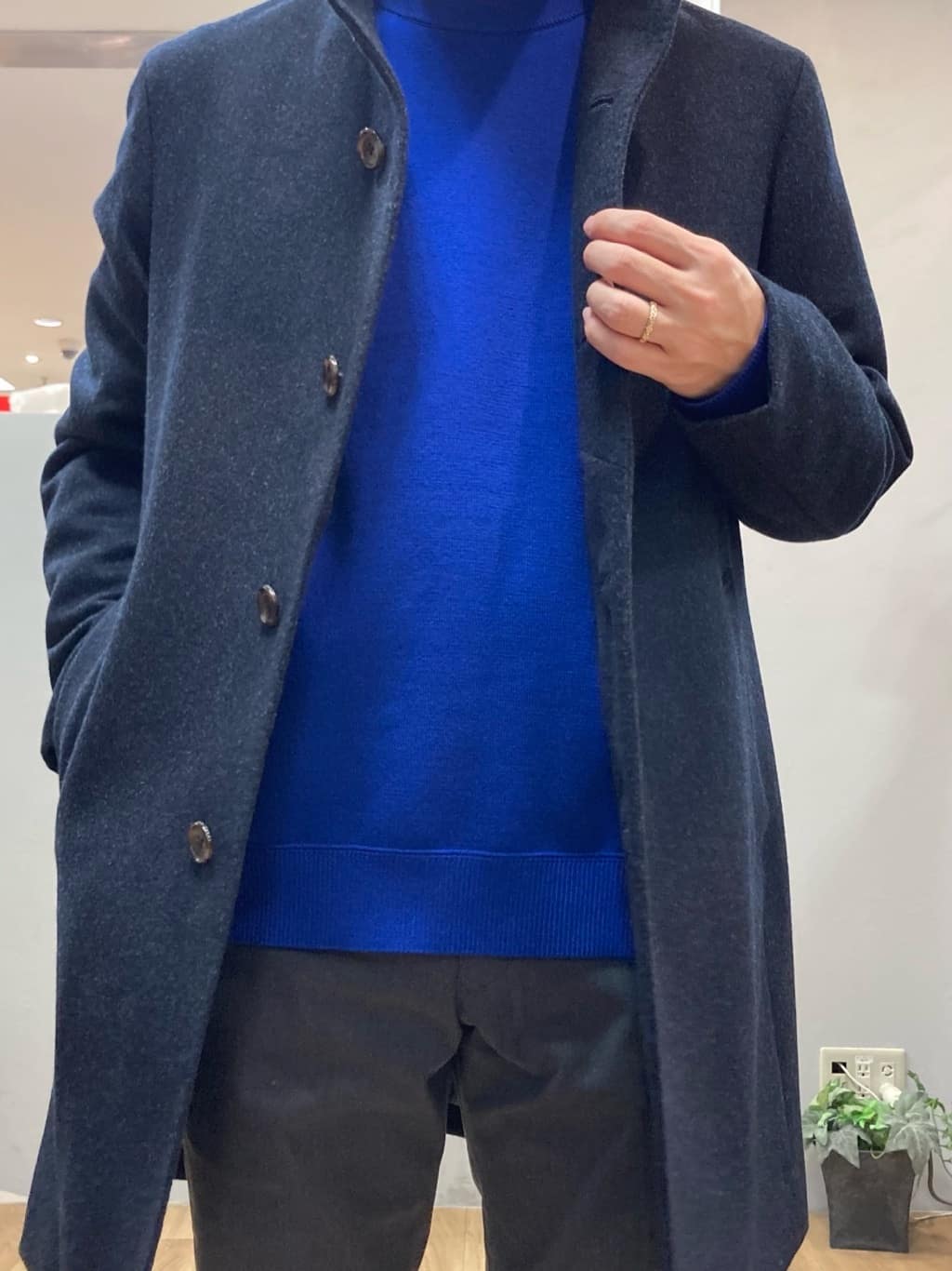 シュンさんの「TAKEO KIKUCHI｜【ウールカシミヤブレンド】ビーバー調 スタンドカラー コート」を使ったコーディネート