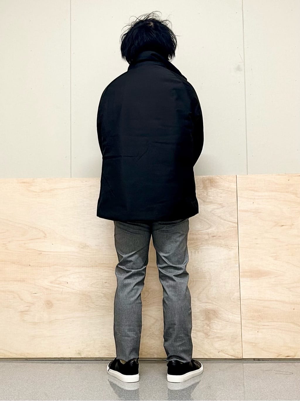 KENJI Iさんの「THE SHOP TK｜【オールシーズン穿ける！】7DAYSストレッチへリンボンパンツ　ON&hArr;OFF兼用」を使ったコーディネート