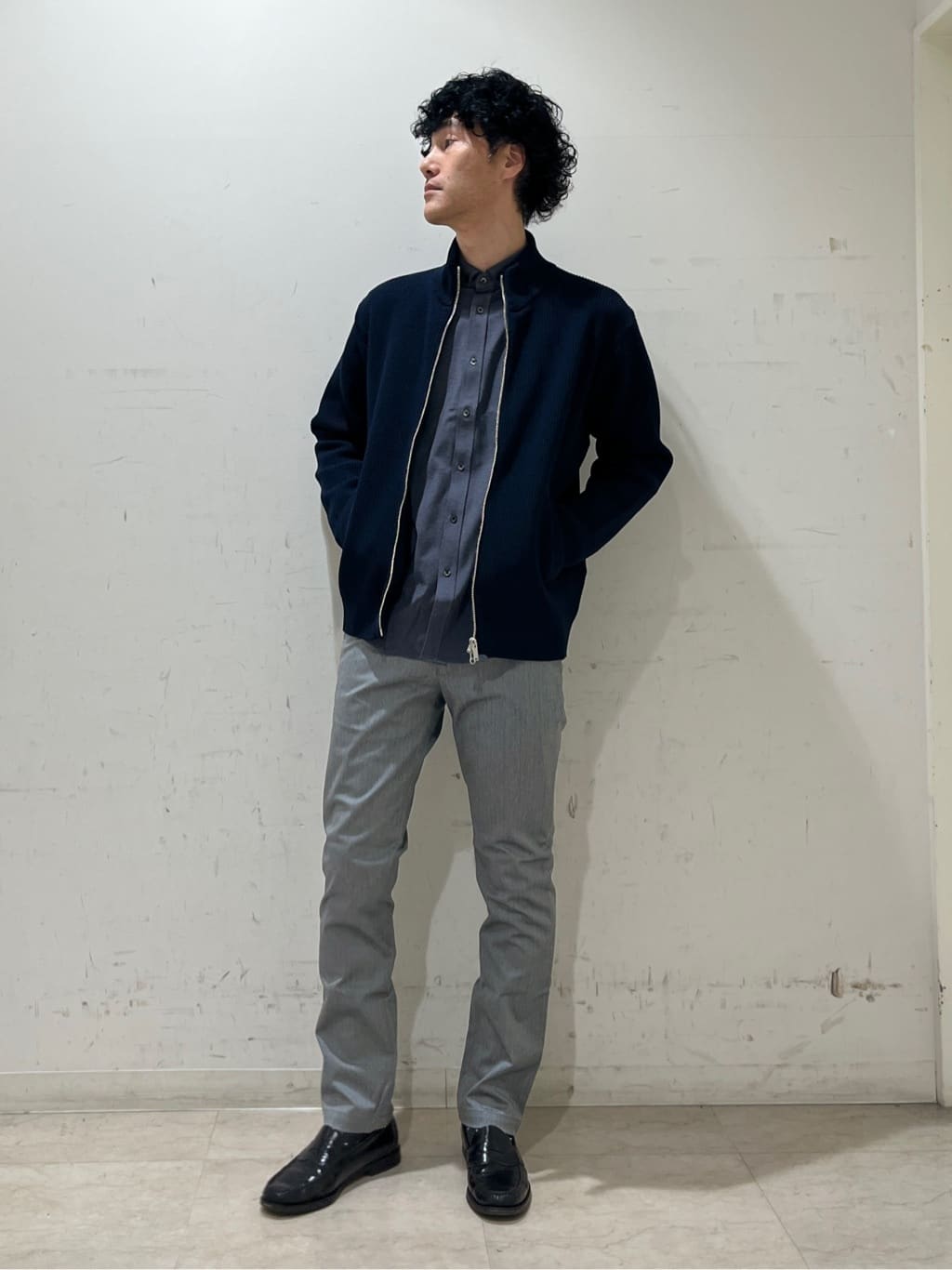 mutoさんの「TAKEO KIKUCHI｜【全7サイズ&times;8色展開！】トップマルチヘリンボン パンツ」を使ったコーディネート