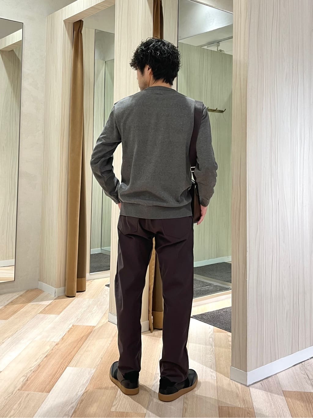 URAさんの「TAKEO KIKUCHI｜【Made in JAPAN】播州織 ストレッチ パンツ」を使ったコーディネート
