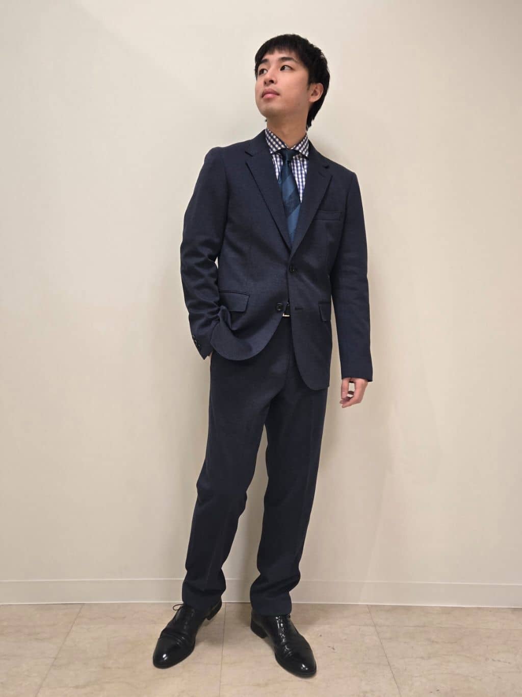 白木駆さんの「TAKEO KIKUCHI｜◆メランジ ハニカム ストレッチ ジャケット」を使ったコーディネート