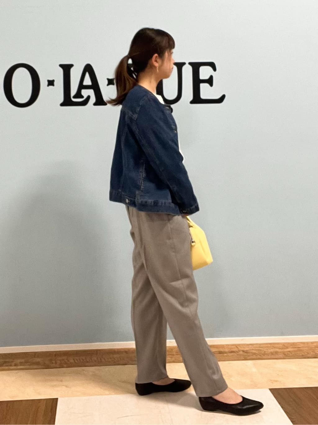 Naaatsuさんの「SHOO･LA･RUE｜◆【洗える/S-LL/ちくちくしにくい】大人のための ロゴ入りスウェットライクニット」を使ったコーディネート