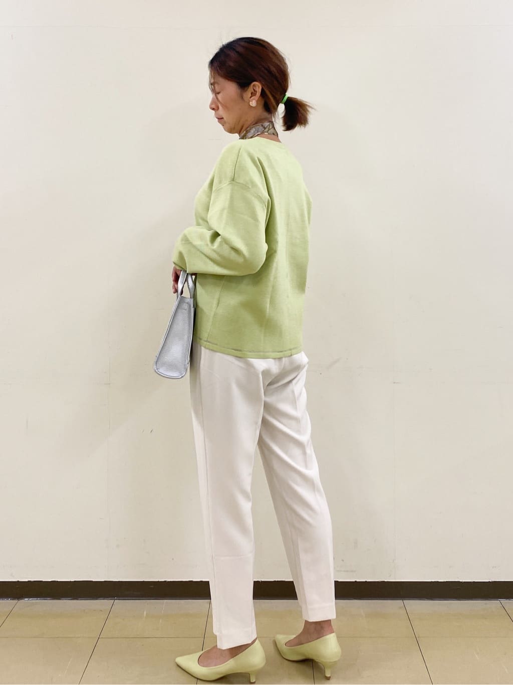 miさんの「index｜◆【抗菌防臭加工／低反発クッション】名品　ポインテッドトゥパンプス」を使ったコーディネート