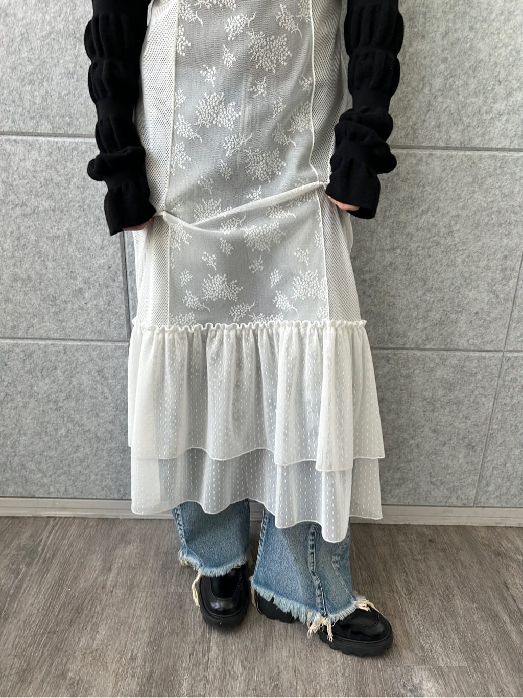 harunaさんの「CODE A｜gathered sleeves knit」を使ったコーディネート