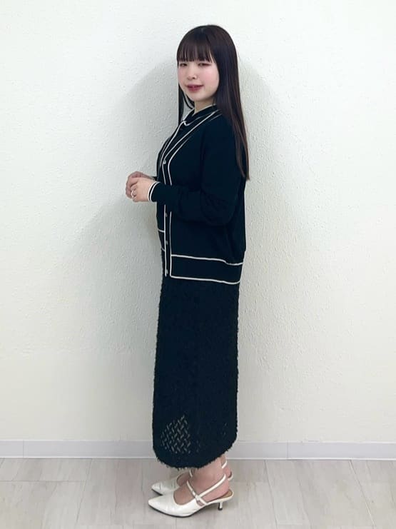 Mitsukiさんの「UNTITLED｜◆【アンサンブル可能】配色Vネックカーディガン」を使ったコーディネート