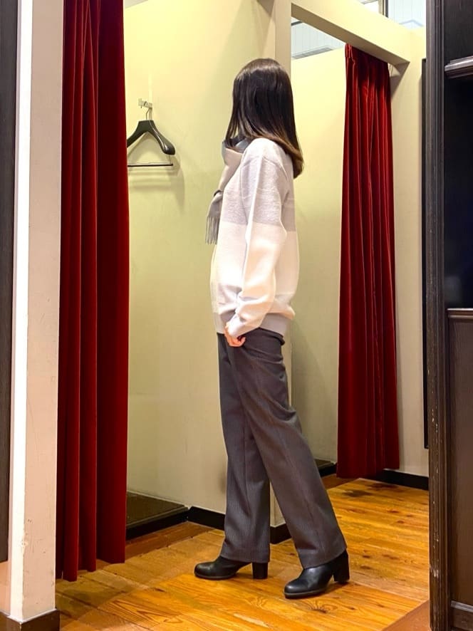 かわぴーさんの「TAKEO KIKUCHI｜【DOWN FABRIC】ダウンファブリック ドレスパンツ / セットアップ対応」を使ったコーディネート