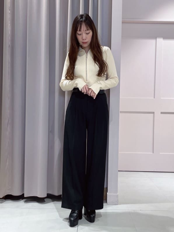 maiさんの「ESPERANZA｜【ラク盛り／ショートブーツ】リピーター続出／脚長美脚　厚底レースアップブーツ」を使ったコーディネート
