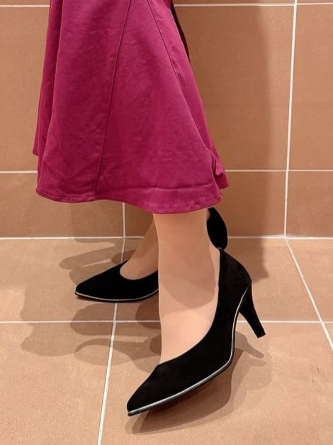 すみれさんの「ESPERANZA｜【12時間パンプス】約7.5㎝　歩きやすくて疲れにくい」を使ったコーディネート
