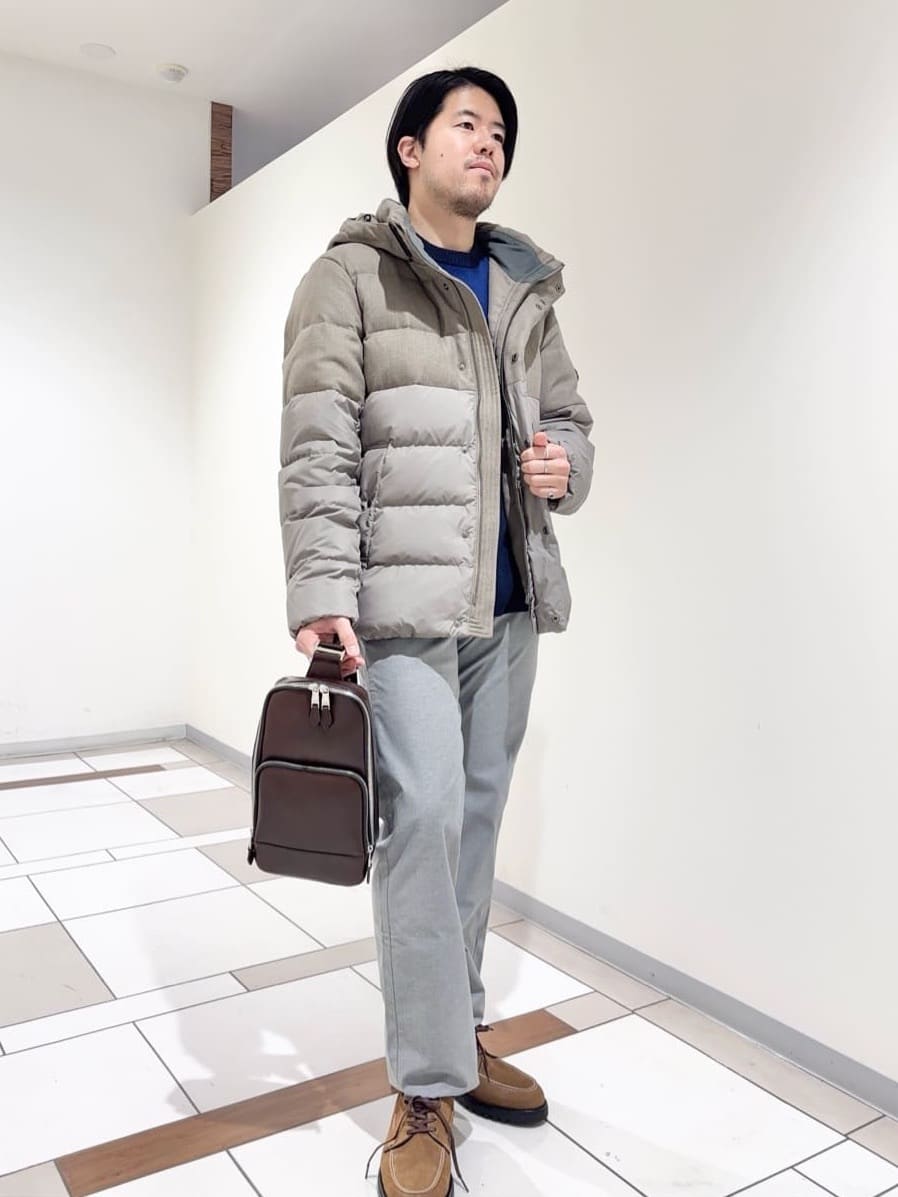 及川さんの「TAKEO KIKUCHI｜【Made in JAPAN】播州織 ストレッチ パンツ」を使ったコーディネート