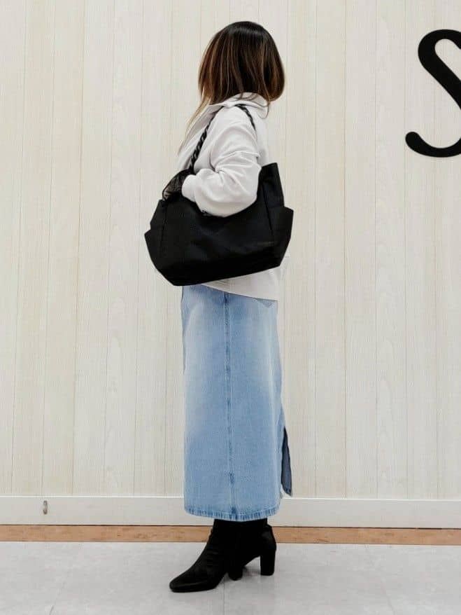 nanahachiさんの「SHOO･LA･RUE｜◆【S-LL】重ね着コーデで差をつける お袖チュールリブトップス」を使ったコーディネート