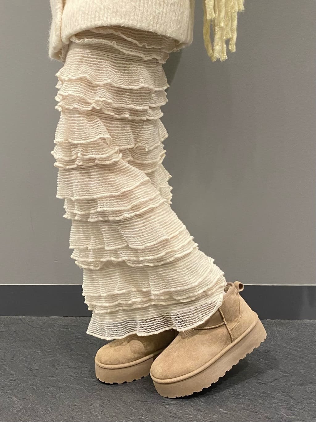 hiraさんの「ESPERANZA｜アレンジしやすい250cm カラフルボリュームストールマフラー　累計販売約5000枚【防寒／マフラー」を使ったコーディネート