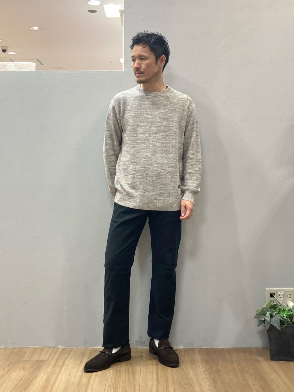 シュンさんの「TAKEO KIKUCHI｜【Made in JAPAN】播州織 ストレッチ パンツ」を使ったコーディネート