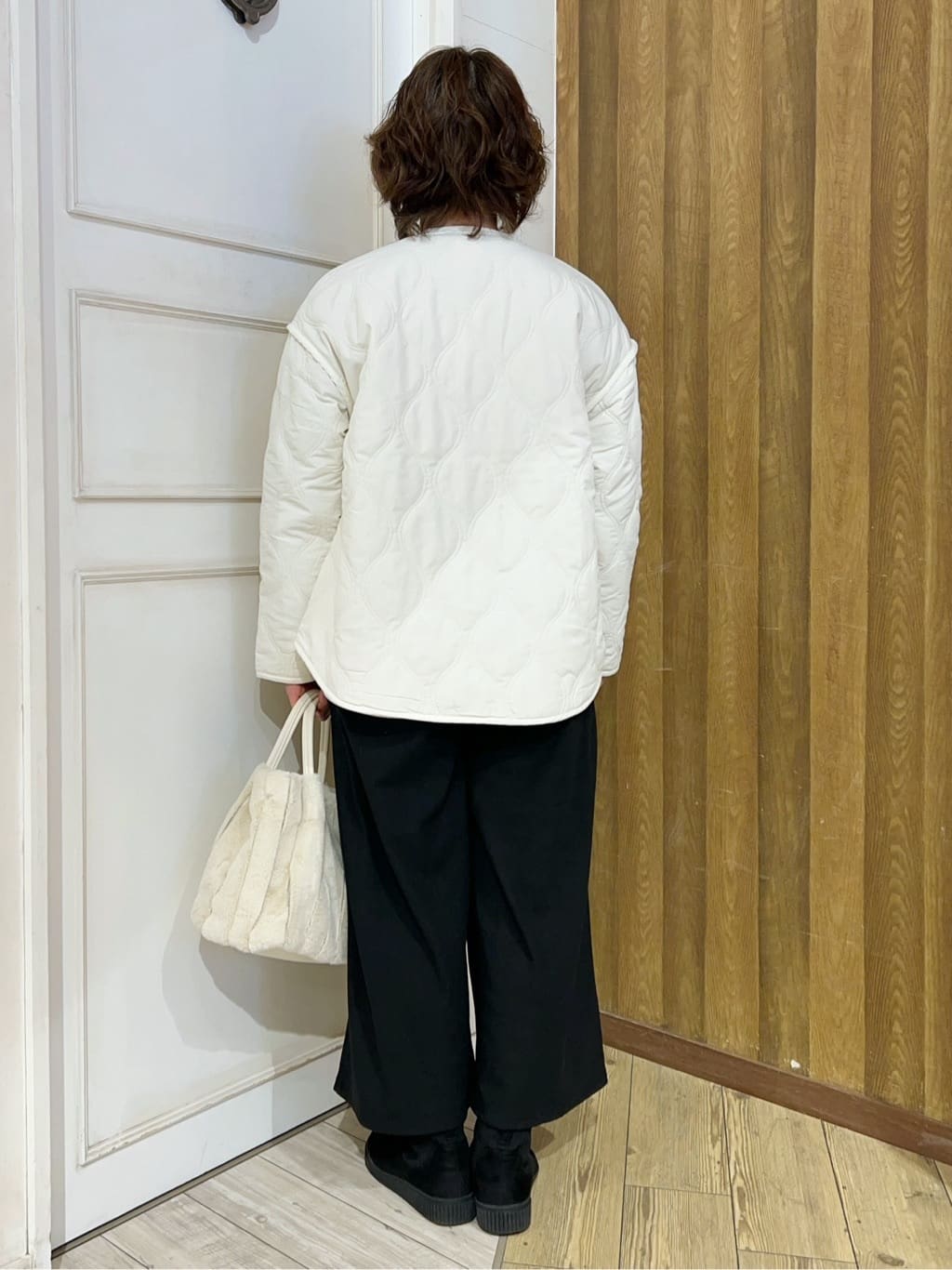 yuriyuriさんの「SHOO･LA･RUE｜◆【洗える/S-LL】着るだけ簡単こなれ感 裏起毛レイヤード風スウェット【SHOO WARM】」を使ったコーディネート