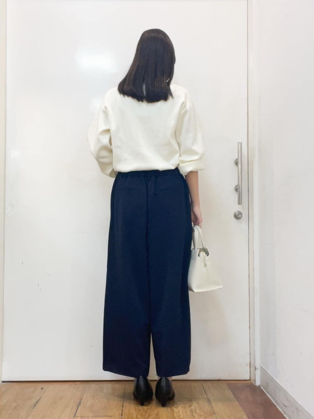 sakiさんの「SHOO･LA･RUE｜◆【洗える/S-3L/セットアップ可】セレモニーからデイリーに カットジョーゼット ワイドパンツ」を使ったコーディネート