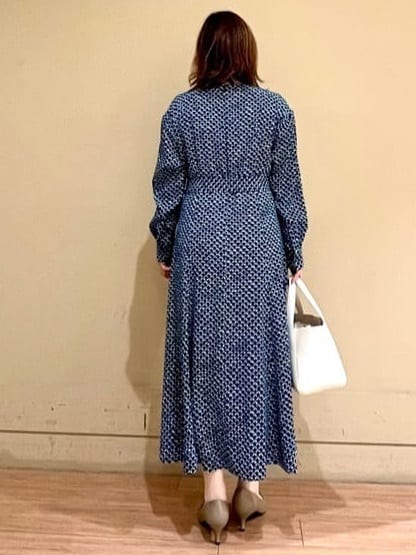 Juneさんの「UNTITLED｜◆【きれいめ／オフィス】スクエアジオメトリック柄ワンピース」を使ったコーディネート