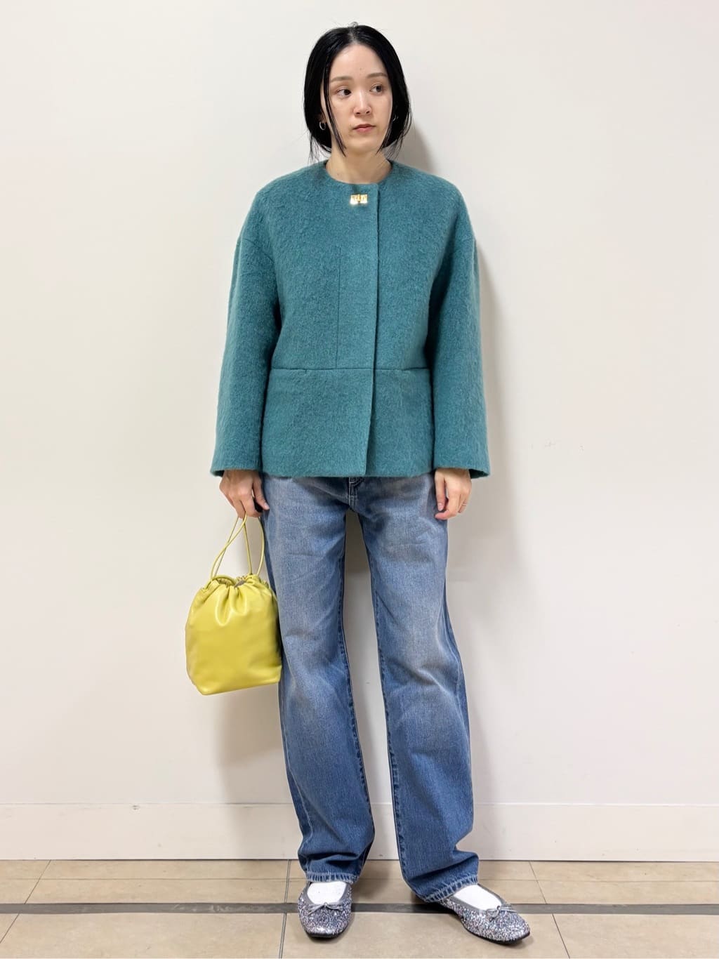 YOKOTAさんの「DRESSTERIOR｜【ウォッシャブル】テーパードコンフォートデニム」を使ったコーディネート