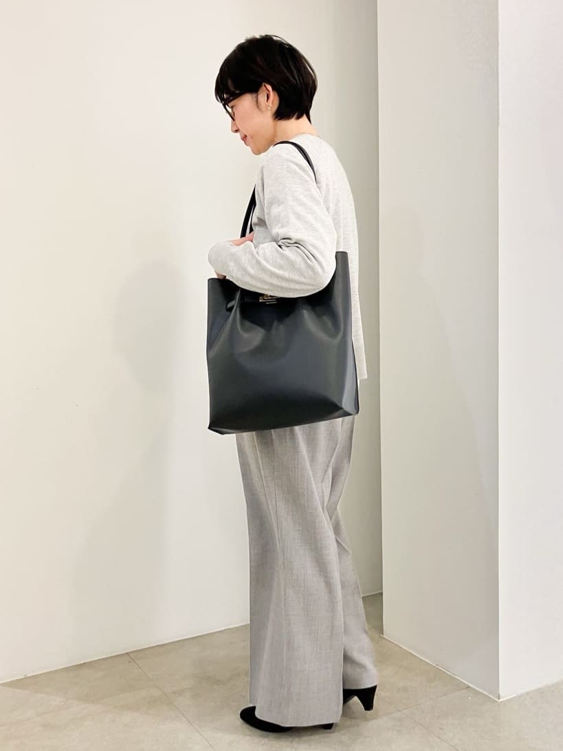 KUROさんの「grove｜裾テールロンT」を使ったコーディネート