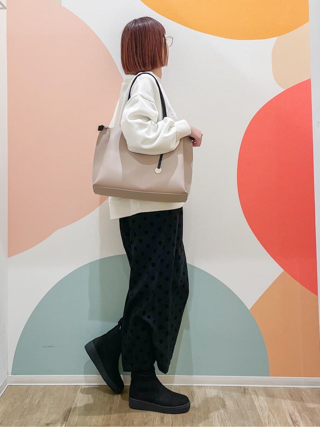 とまとさんの「SHOO･LA･RUE｜◆【軽量／A4】ふわっと軽いトートバッグ」を使ったコーディネート