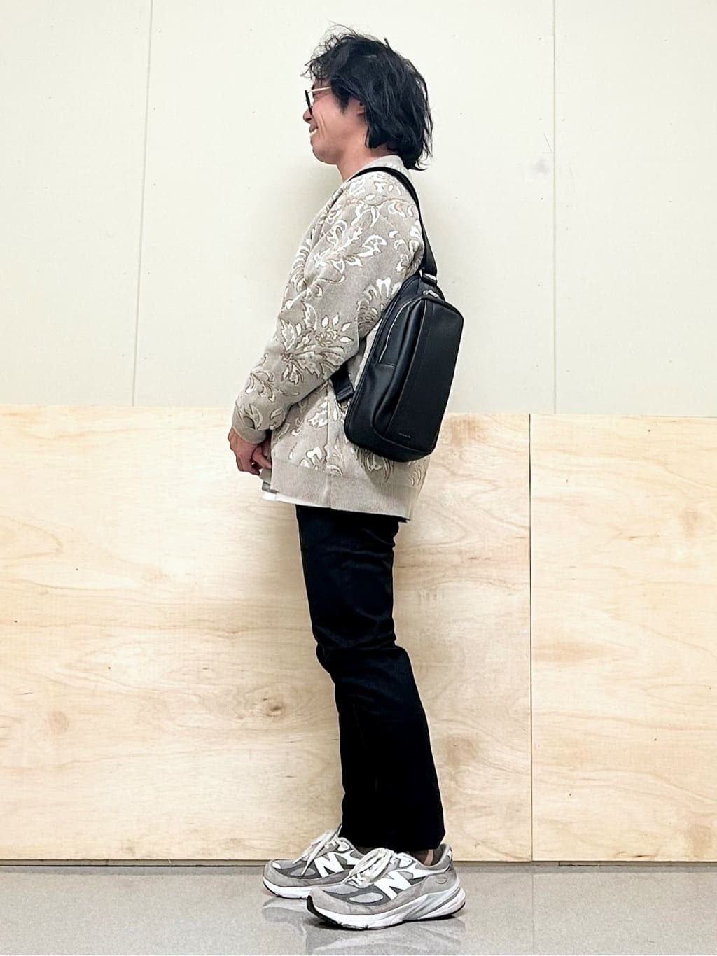 KENJI Iさんの「THE SHOP TK｜【オールシーズン穿ける！】7DAYSストレッチへリンボンパンツ　ON&hArr;OFF兼用」を使ったコーディネート