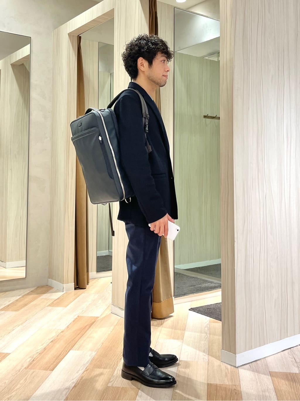 URAさんの「TAKEO KIKUCHI｜【Made in JAPAN】播州織 ヘリンボン ストレート パンツ」を使ったコーディネート