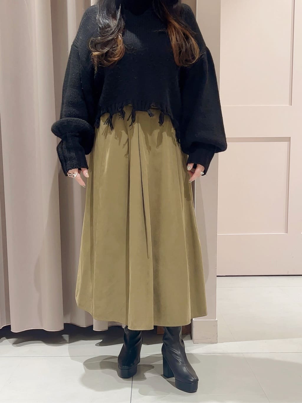 りえさんの「ESPERANZA｜ゆる傾斜ショートブーツ」を使ったコーディネート