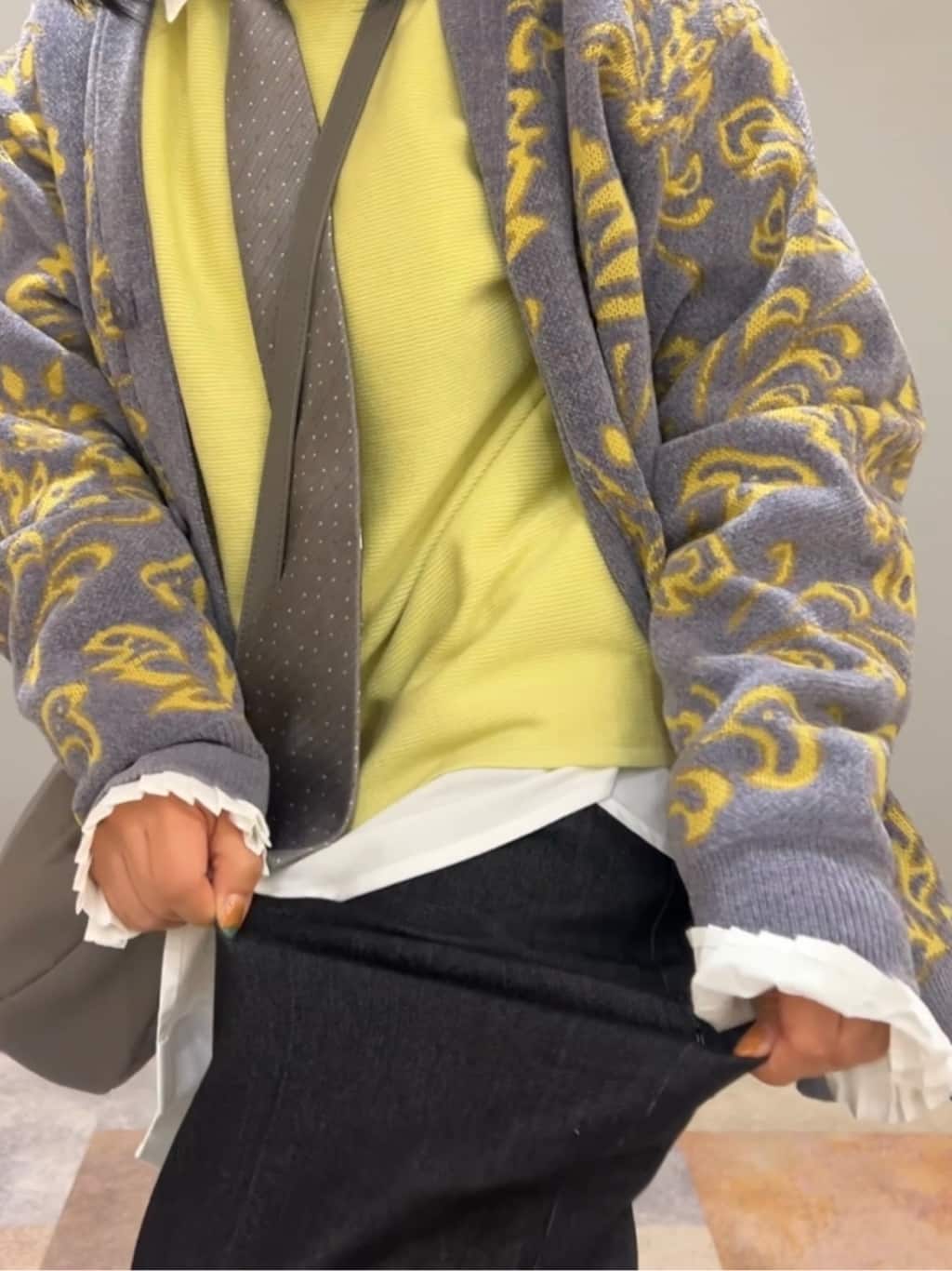 ひらのみさんの「THE SHOP TK｜◆ジャカード モールニット カーディガン」を使ったコーディネート