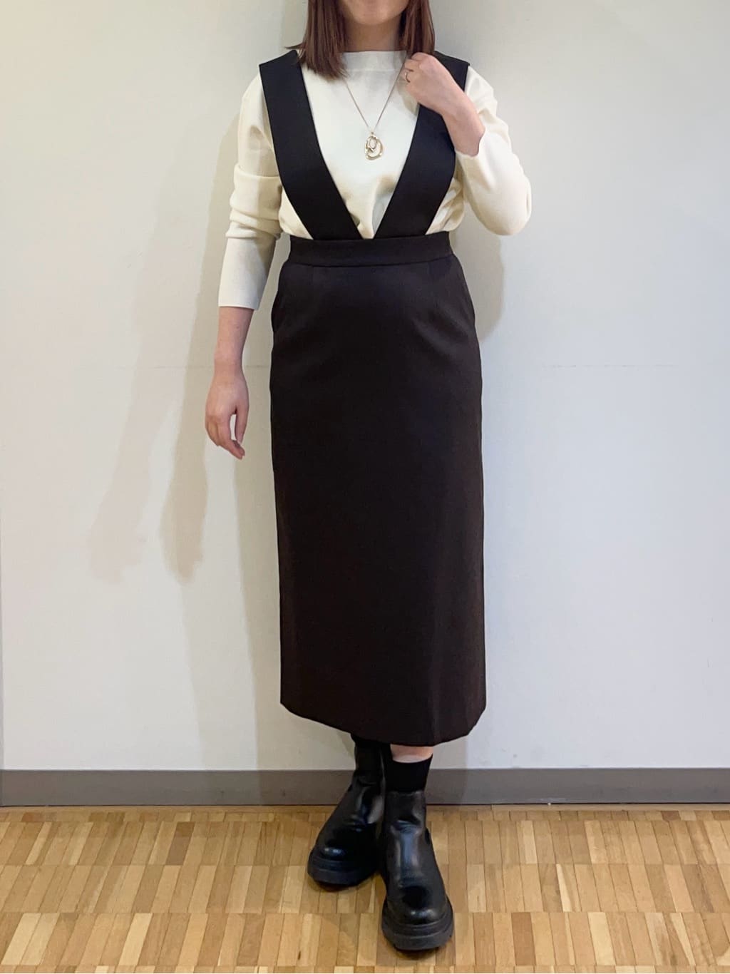 フナキさんの「UNTITLED｜◆ビッグトップネックレス」を使ったコーディネート