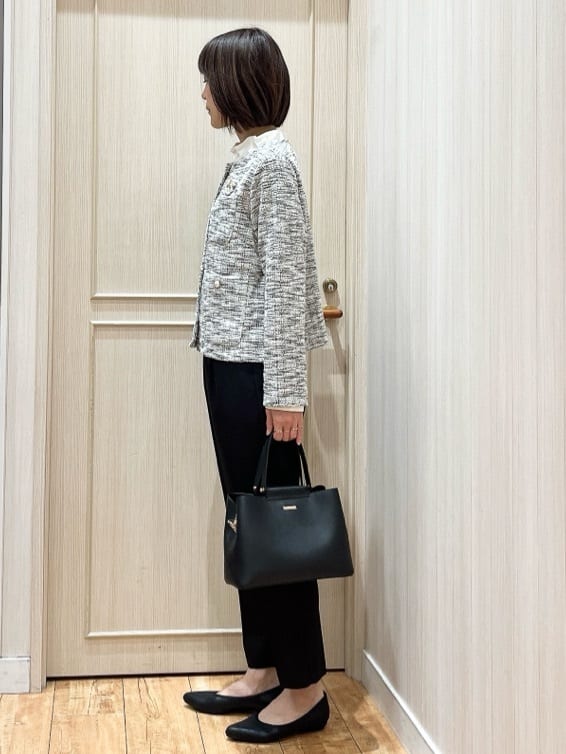 kuraさんの「SHOO･LA･RUE｜◆【S-3L/洗える/セレモニー】さらり軽やか フリルスタンドカラーブラウス」を使ったコーディネート
