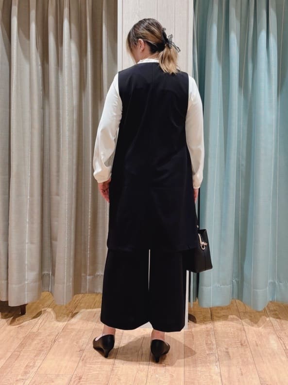 HANAさんの「SHOO･LA･RUE｜◆【洗える/S-3L/セットアップ可】セレモニーや通勤にも カットジョーゼット ジレ」を使ったコーディネート