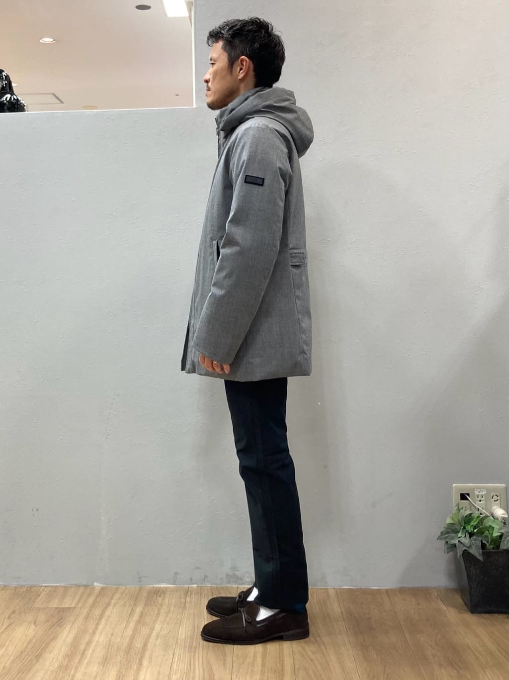 シュンさんの「TAKEO KIKUCHI｜【Made in JAPAN】播州織 ストレッチ パンツ」を使ったコーディネート