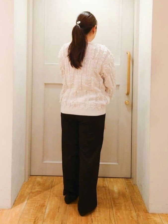 ななこさんの「SHOO･LA･RUE｜◆【S-LL】一枚で主役級。フリンジが目を惹くゆるニット」を使ったコーディネート