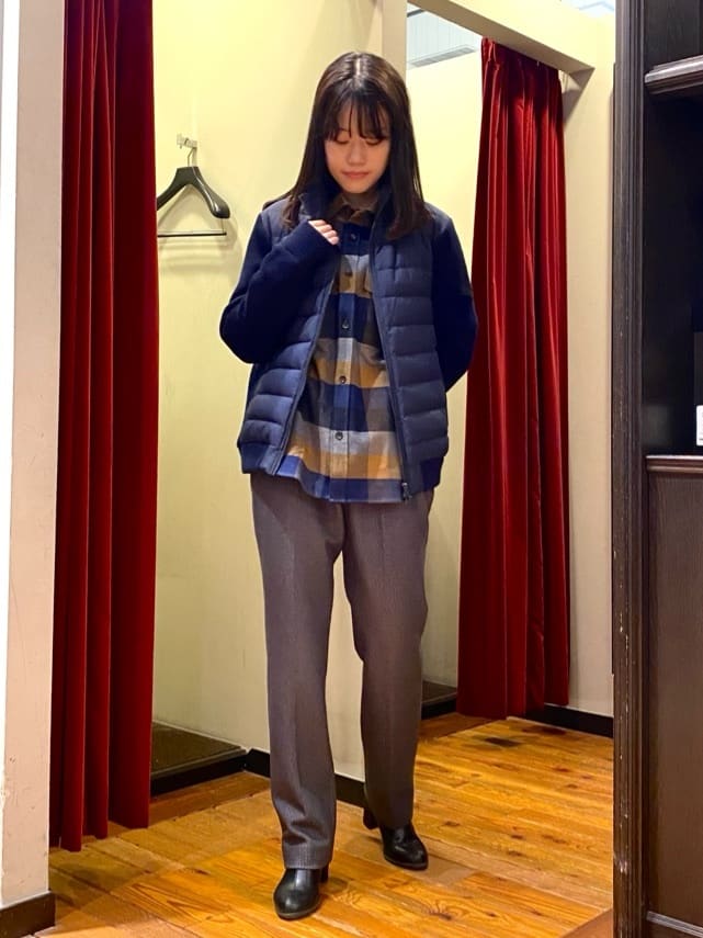 かわぴーさんの「TAKEO KIKUCHI｜【DOWN FABRIC】ダウンファブリック ドレスパンツ / セットアップ対応」を使ったコーディネート