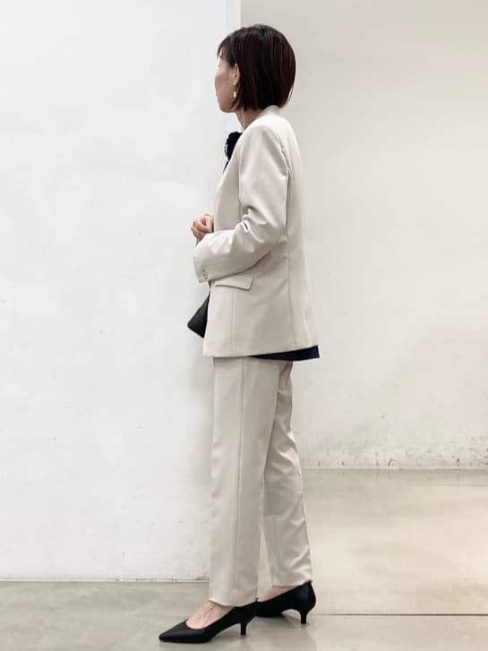 fujiさんの「THE SHOP TK｜◆【汚れ防止／シワになりにくい／セレモニー／通勤】ダブルクロスノーカラージャケット／洗える／サスティ」を使ったコーディネート