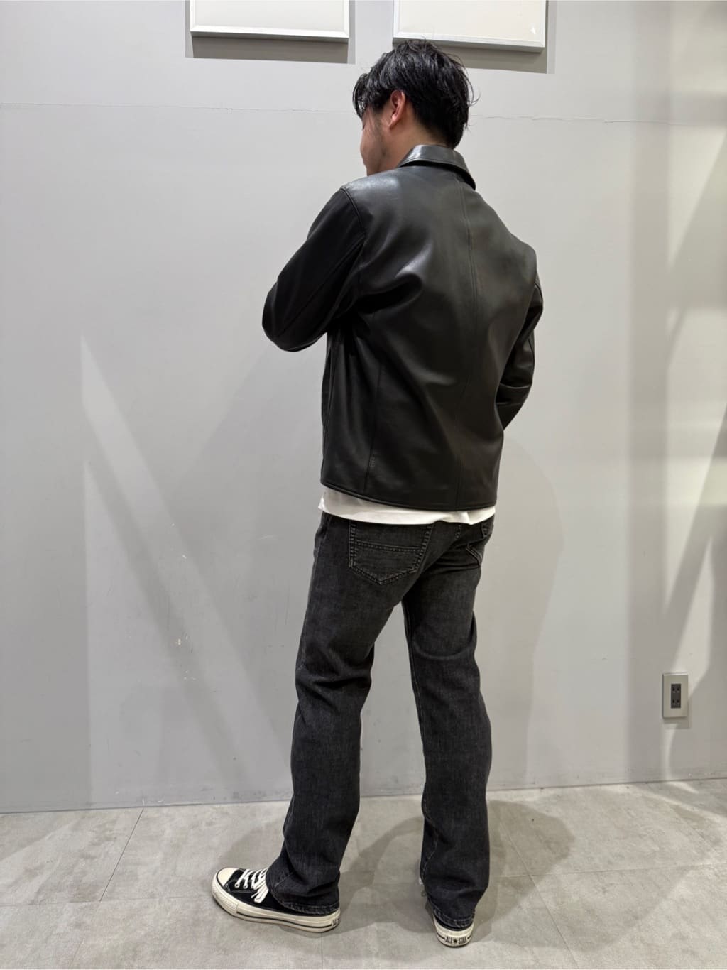 SHOTAさんの「TAKEO KIKUCHI｜【モンスターストレッチ】日本製 ウォッシュド デニムパンツ」を使ったコーディネート