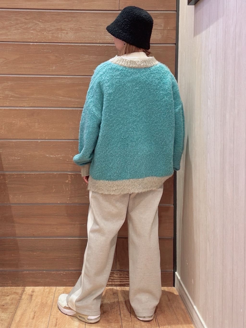 なみぞうさんの「SHOO･LA･RUE｜◆【S-LL】テレコリブハイネックトップス」を使ったコーディネート