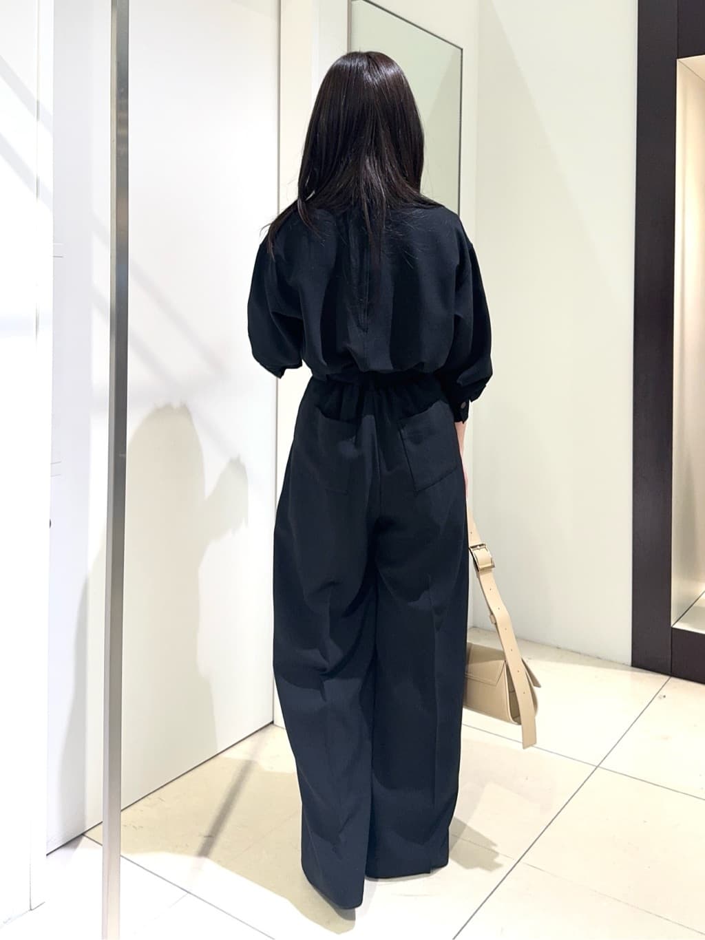 kaoruさんの「UNTITLED｜◆【朝比奈 彩&times;Oggi&times;UNTITLED スペシャルコラボ】シャツカラーオールインワン」を使ったコーディネート