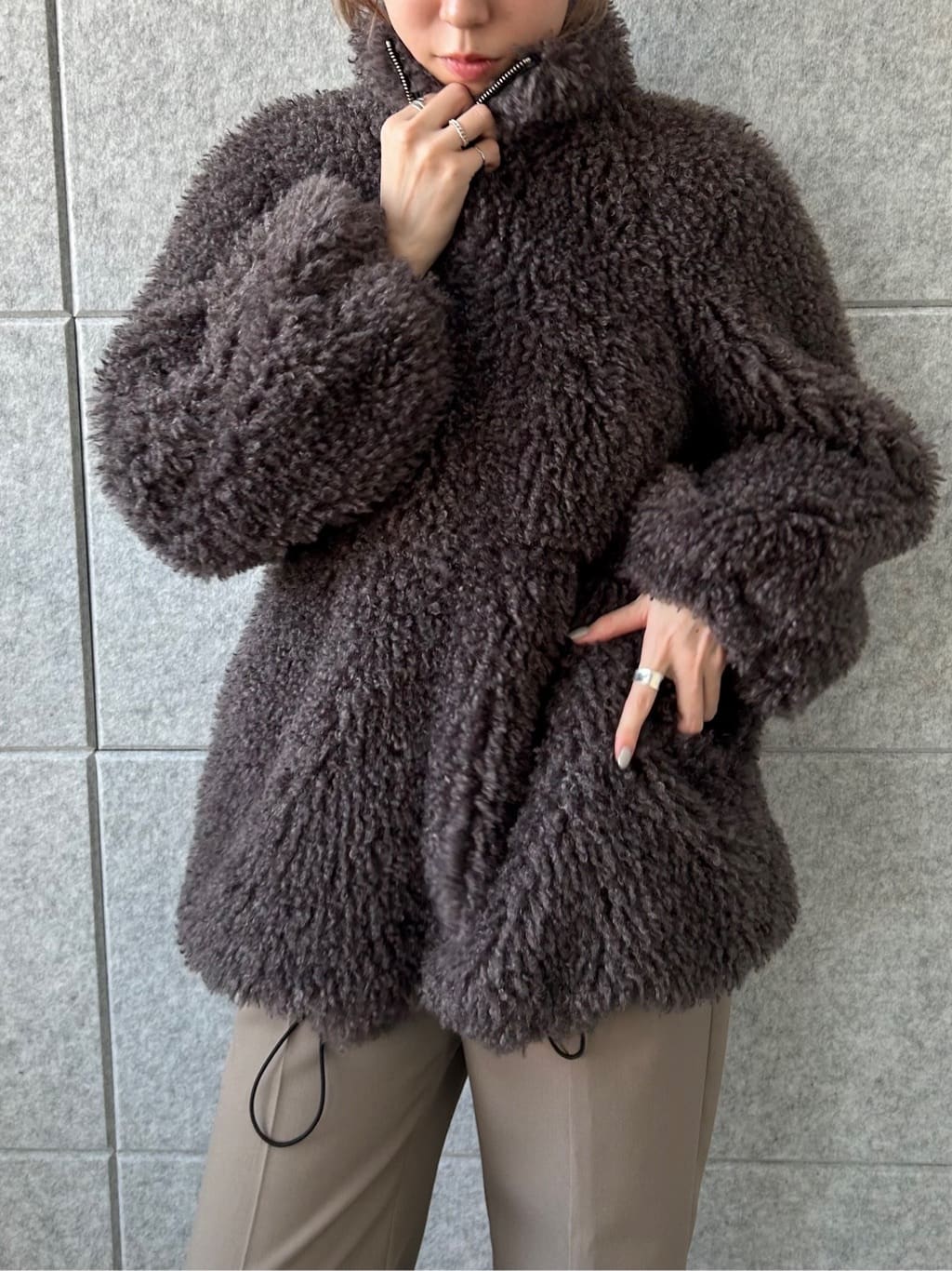 honoka Aさんの「CODE A｜gathered shiny blouse」を使ったコーディネート